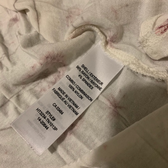 Ricki’s cream top pink dandelion print high low L - Picture 12 of 12